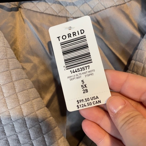 Torrid moto jacket grey quilted NWT size 5x (26/28) - Picture 10 of 15